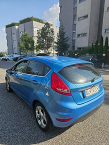 Ford Fiesta 1.242 cm3 100% stav - 8