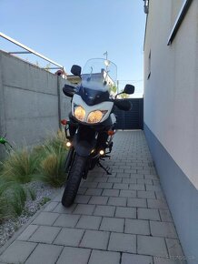 Suzuki DL650A V-Strom - 8