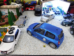 model auta Renault Clio 2 V6 bledo modrá farba otto 1:12 - 8