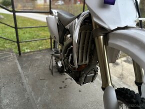 Yamaha YZF 250 - 8