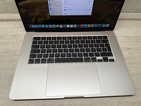 MacBook Air 15 (2024) M3 16 GB / 256 GB, záruka: 8.12.2025 - 8