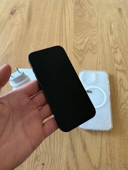 iPhone 15 128 gb Black v záruke - 8