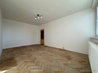 Na predaj 1-izbový byt v Čadci | 39 m² | 12. poschodie - 8