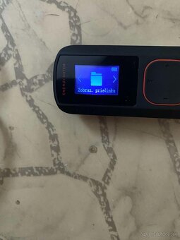 Predám funkčné prehravac Energy Sistem MP3 Clip Bluetooth Co - 8