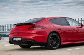 Porsche Panamera GTS PDK - 8