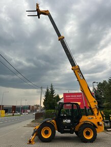 Teleskopický nakladač manipulátor JCB 535-125 Hi Viz - 8