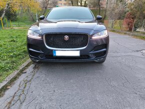 Jaguar F-Pace 2.0D I4 180k Prestige AWD A/T - 8