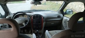 Chrysler Grand Voyager - 8