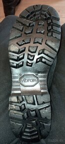 Dobrý deň predám topánky výrobcu Vibram® Gore-Tex - 8