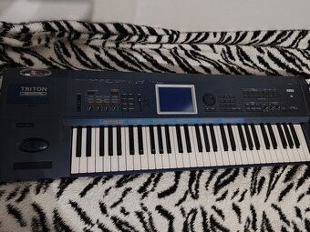 Korg TRITON EXTREME - 8