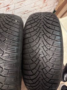 Goodyear UltraGrip 9+ 205/55 R16 - 8