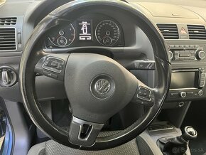 Volkswagen Touran benzin 2011 - 8