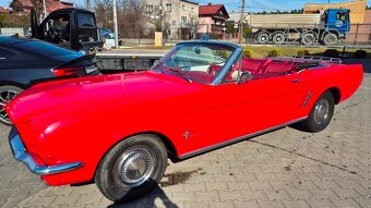 vyzerať krásne Ford Mustang 1966 cabriolet - 8