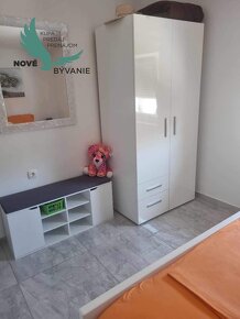 Exkluzívne dom s dvoma apartmánmi len 250m od  mora v Chorvá - 8