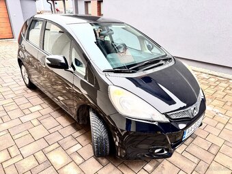 HONDA JAZZ, 1,3i, 73KW (100KONÍ), BENZÍN, MANUÁL, 12/2012 - 8