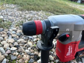 MILWAUKEE M18 BLHX SDS-PLUS kombinované kladivo - 8