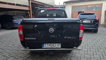 Nissan Navara 2,5 dci - 8