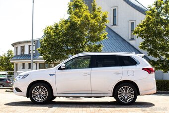 Mitsubishi Outlander 2.4 MIVEC PHEV Instyle 4WD - 8