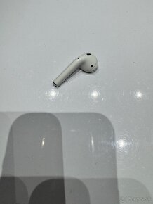 Bezdrôtové slúchadlá apple airpods 2. generácie - 8