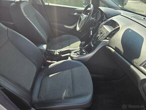 Opel Astra J 1.7CDTI - 8