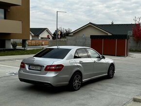 Mercedes Benz E350 - 8