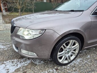 Predám náhradné diely na ŠKODA SUPERB 2 II combi - 8