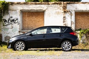 Toyota Auris Hybrid 1.8 CVT - 8