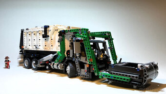 42078 LEGO Technic Mack Anthem - 8