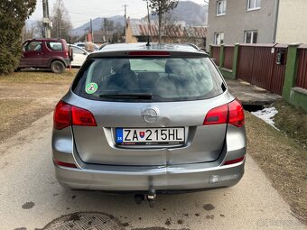 Opel Astra 1.7cdti SportTourer 2012 PLNE POJAZDNÉ - 8