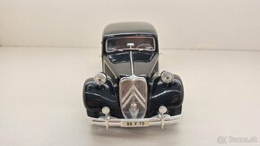 1:18 CITROEN 15CV Č - 8