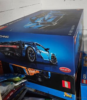 LEGO 42083 Bugatti Chiron - 8