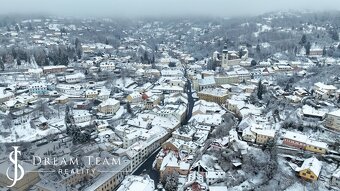 Tradičný dom s pozemkom 800m2 centrum Banská Štiavnica - 8