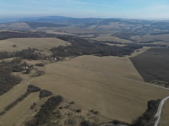 NA PREDAJ-POZEMOK SNOV, CHVOJNICA - KOPANICE. 2000 M2 SÚKR - 8