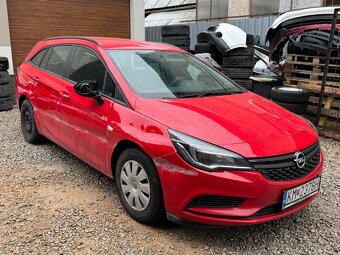 Opel Astra Sports Tourer 1.4i 2018 50000km PLNE POJAZDNÉ - 8