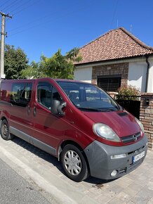 Opel Vivaro 2.5CDTI - 8