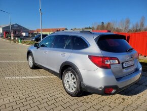 Subaru Outback 2.5i - 8