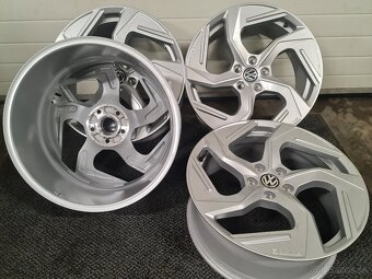 BORBET- 5X112 R19 8,0J ET45 - 8