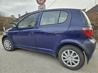 Predam toyotu yaris 1.0 - 8