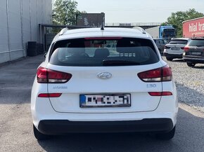 Hyundai i30 Cw 1.6 CRDI 115 Classic 1.majiteľ - 8