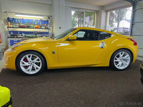 Nissan 370z coupe - 2017 - 24.000km - Chicane yellow - 7AT - 8