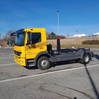 Predám Mercedes-Benz Atego 1324, hákový nosič kontajnerov - 8