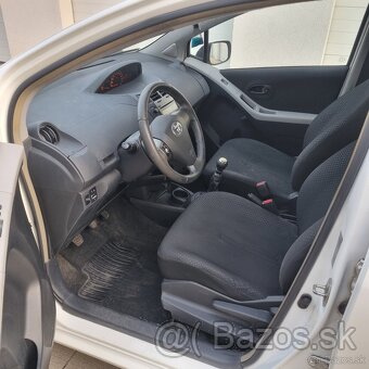 Toyota Yaris 1,3 benzin 74kw - 8