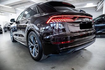 Audi Q8 - 8