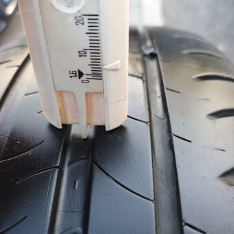 Predám letné Pneumatiky Michelin 195/60R15 - 8