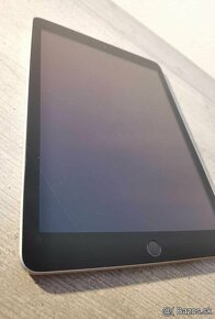 9.7" tablet iPad 5 / 32GB Cellurar mierna puklina - 8