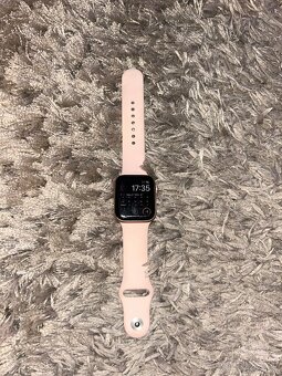 Apple WATCH SE 44 mm - 8