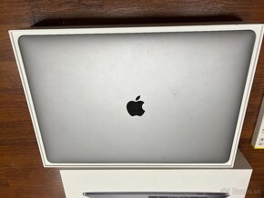 Macbook Pro 15" 1TB 32 RAM i9 - 8