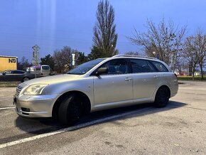 Toyota Avensis combi 1,8 Benzin - 8