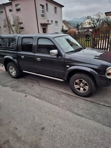 MAZDA B2500 4x4 - 8