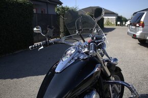 Kawasaki Vulcan VN 900 Classic - 8